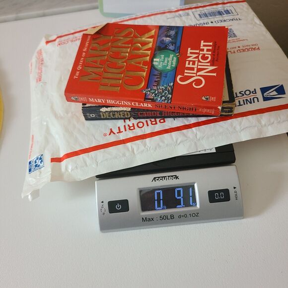 Mary Higgins Clark & Carol Higgins Clark Mystery Paperback Books Beach Reading - Picture 12 of 12